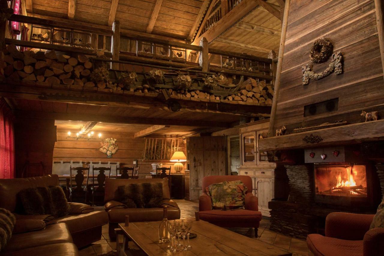 Reine Des Aravis - Chalet Isole Flumet Exterior foto